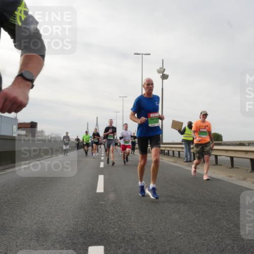 03.10.2025 - Köhlbrandbrückenlauf Matties Gatica Varas http://msf.ph/oto/9189265 03.10.2025 15:57:27 Position 3 111 meine-sportfotos.de