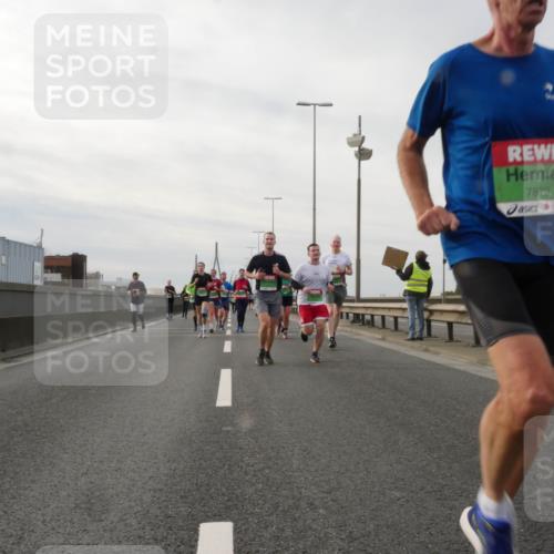 03.10.2025 - Köhlbrandbrückenlauf Matties Gatica Varas http://msf.ph/oto/9189270 03.10.2025 15:57:28 Position 3 7879 meine-sportfotos.de