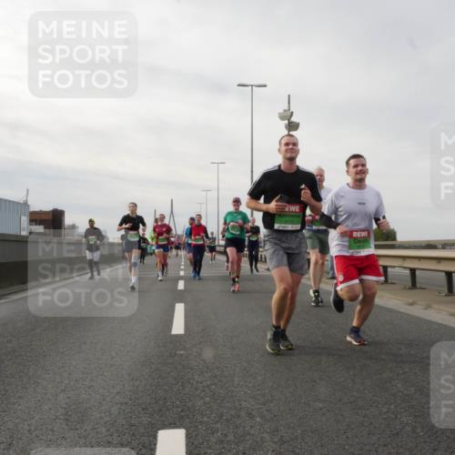 03.10.2025 - Köhlbrandbrückenlauf Matties Gatica Varas http://msf.ph/oto/9189275 03.10.2025 15:57:29 Position 3 8772 meine-sportfotos.de