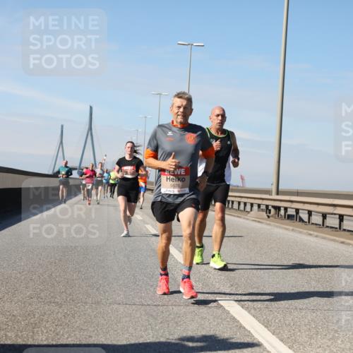 03.10.2025 - Köhlbrandbrückenlauf Yannick Fuchs http://msf.ph/oto/9189279 03.10.2025 11:48:47 Position 3 5676 meine-sportfotos.de