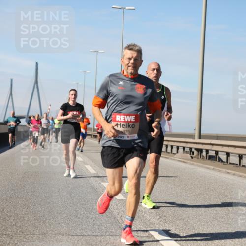 03.10.2025 - Köhlbrandbrückenlauf Yannick Fuchs http://msf.ph/oto/9189282 03.10.2025 11:48:47 Position 3 5676 meine-sportfotos.de