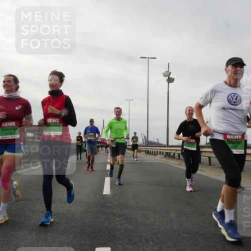 03.10.2025 - Köhlbrandbrückenlauf Matties Gatica Varas http://msf.ph/oto/9189294 03.10.2025 15:57:33 Position 3 8799, 7514, 51, 8093 meine-sportfotos.de