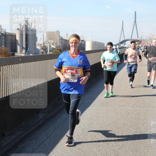 03.10.2025 - Köhlbrandbrückenlauf Yannick Fuchs http://msf.ph/oto/9189295 03.10.2025 12:08:52 Position 3 5158 meine-sportfotos.de