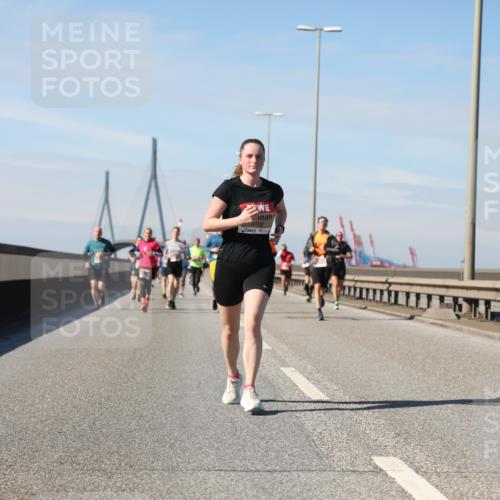 03.10.2025 - Köhlbrandbrückenlauf Yannick Fuchs http://msf.ph/oto/9189299 03.10.2025 11:48:49 Position 3 4152 meine-sportfotos.de