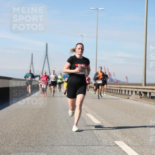 03.10.2025 - Köhlbrandbrückenlauf Yannick Fuchs http://msf.ph/oto/9189303 03.10.2025 11:48:49 Position 3  meine-sportfotos.de