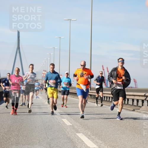 03.10.2025 - Köhlbrandbrückenlauf Yannick Fuchs http://msf.ph/oto/9189322 03.10.2025 11:48:51 Position 3 202, 5 meine-sportfotos.de