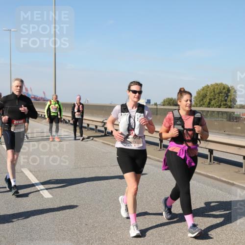 03.10.2025 - Köhlbrandbrückenlauf Yannick Fuchs http://msf.ph/oto/9189332 03.10.2025 12:08:54 Position 3 5273 meine-sportfotos.de
