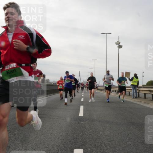 03.10.2025 - Köhlbrandbrückenlauf Matties Gatica Varas http://msf.ph/oto/9189335 03.10.2025 15:57:43 Position 3 9315, 8513 meine-sportfotos.de