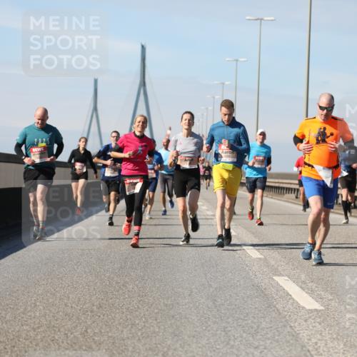 03.10.2025 - Köhlbrandbrückenlauf Yannick Fuchs http://msf.ph/oto/9189336 03.10.2025 11:48:52 Position 3 5951 meine-sportfotos.de