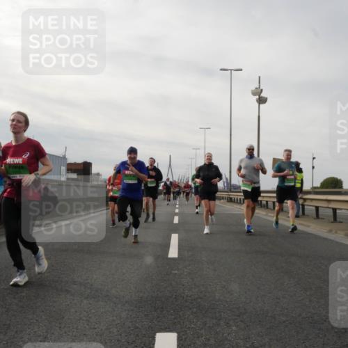 03.10.2025 - Köhlbrandbrückenlauf Matties Gatica Varas http://msf.ph/oto/9189338 03.10.2025 15:57:44 Position 3 120 meine-sportfotos.de