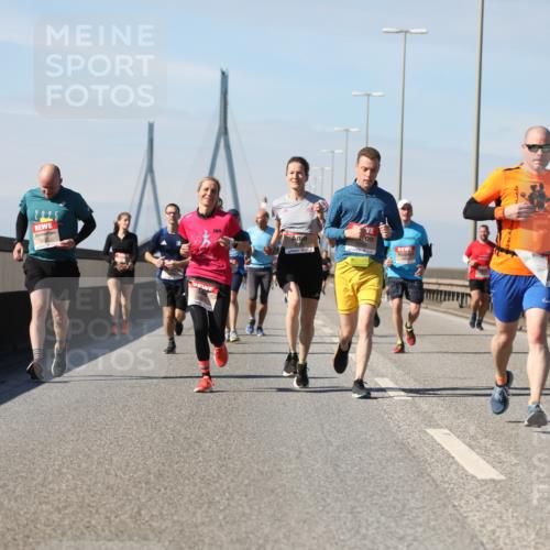 03.10.2025 - Köhlbrandbrückenlauf Yannick Fuchs http://msf.ph/oto/9189343 03.10.2025 11:48:52 Position 3 2025 meine-sportfotos.de
