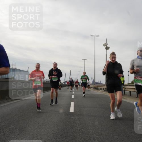 03.10.2025 - Köhlbrandbrückenlauf Matties Gatica Varas http://msf.ph/oto/9189344 03.10.2025 15:57:45 Position 3 9054 meine-sportfotos.de