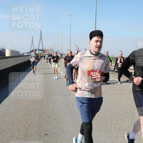 03.10.2025 - Köhlbrandbrückenlauf Yannick Fuchs http://msf.ph/oto/9189348 03.10.2025 12:08:56 Position 3 4416, 4415 meine-sportfotos.de