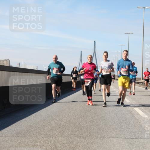 03.10.2025 - Köhlbrandbrückenlauf Yannick Fuchs http://msf.ph/oto/9189354 03.10.2025 11:48:53 Position 3  meine-sportfotos.de