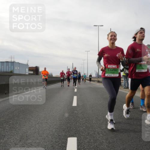 03.10.2025 - Köhlbrandbrückenlauf Matties Gatica Varas http://msf.ph/oto/9189373 03.10.2025 15:57:53 Position 3 7542 meine-sportfotos.de