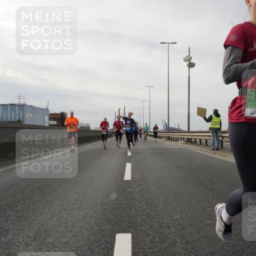 03.10.2025 - Köhlbrandbrückenlauf Matties Gatica Varas http://msf.ph/oto/9189376 03.10.2025 15:57:53 Position 3 7542 meine-sportfotos.de