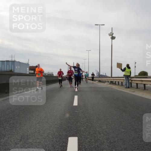03.10.2025 - Köhlbrandbrückenlauf Matties Gatica Varas http://msf.ph/oto/9189378 03.10.2025 15:57:54 Position 3  meine-sportfotos.de