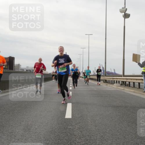 03.10.2025 - Köhlbrandbrückenlauf Matties Gatica Varas http://msf.ph/oto/9189382 03.10.2025 15:57:55 Position 3  meine-sportfotos.de