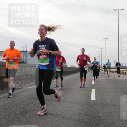03.10.2025 - Köhlbrandbrückenlauf Matties Gatica Varas http://msf.ph/oto/9189386 03.10.2025 15:57:56 Position 3 9152 meine-sportfotos.de