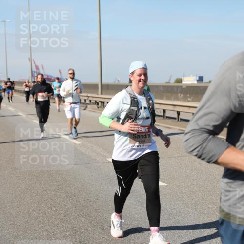 03.10.2025 - Köhlbrandbrückenlauf Yannick Fuchs http://msf.ph/oto/9189391 03.10.2025 12:09:03 Position 3 4438 meine-sportfotos.de