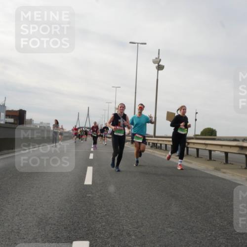03.10.2025 - Köhlbrandbrückenlauf Matties Gatica Varas http://msf.ph/oto/9189404 03.10.2025 15:58:00 Position 3  meine-sportfotos.de