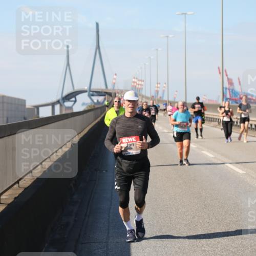 03.10.2025 - Köhlbrandbrückenlauf Yannick Fuchs http://msf.ph/oto/9189406 03.10.2025 12:09:05 Position 3 4767 meine-sportfotos.de