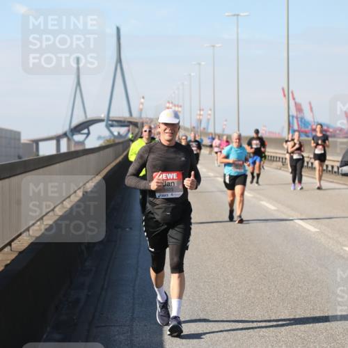 03.10.2025 - Köhlbrandbrückenlauf Yannick Fuchs http://msf.ph/oto/9189409 03.10.2025 12:09:05 Position 3 5923, 4767 meine-sportfotos.de