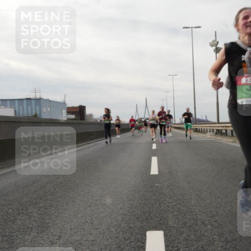 03.10.2025 - Köhlbrandbrückenlauf Matties Gatica Varas http://msf.ph/oto/9189411 03.10.2025 15:58:01 Position 3 9325 meine-sportfotos.de