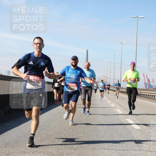 03.10.2025 - Köhlbrandbrückenlauf Yannick Fuchs http://msf.ph/oto/9189426 03.10.2025 11:48:57 Position 3 4635, 4724 meine-sportfotos.de