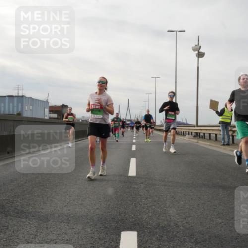 03.10.2025 - Köhlbrandbrückenlauf Matties Gatica Varas http://msf.ph/oto/9189427 03.10.2025 15:58:05 Position 3  meine-sportfotos.de