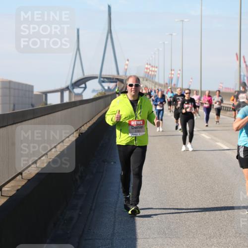 03.10.2025 - Köhlbrandbrückenlauf Yannick Fuchs http://msf.ph/oto/9189435 03.10.2025 12:09:09 Position 3 5783, 5179 meine-sportfotos.de
