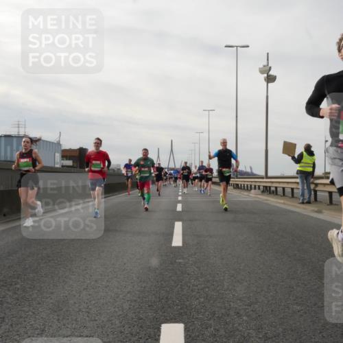 03.10.2025 - Köhlbrandbrückenlauf Matties Gatica Varas http://msf.ph/oto/9189436 03.10.2025 15:58:07 Position 3 7722 meine-sportfotos.de