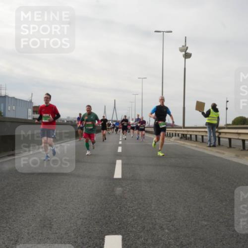 03.10.2025 - Köhlbrandbrückenlauf Matties Gatica Varas http://msf.ph/oto/9189438 03.10.2025 15:58:08 Position 3  meine-sportfotos.de