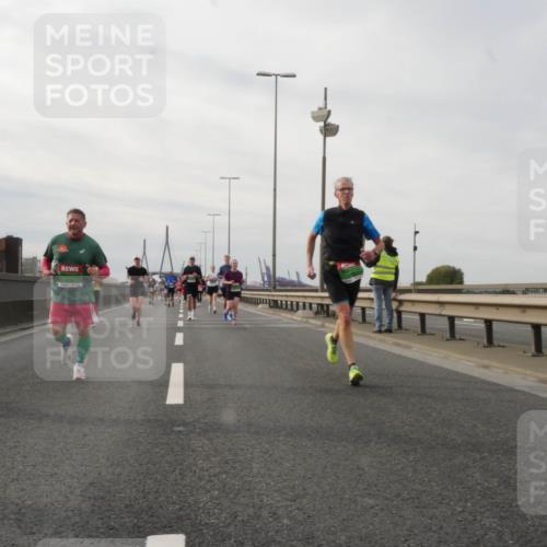 03.10.2025 - Köhlbrandbrückenlauf Matties Gatica Varas http://msf.ph/oto/9189442 03.10.2025 15:58:09 Position 3 9881 meine-sportfotos.de