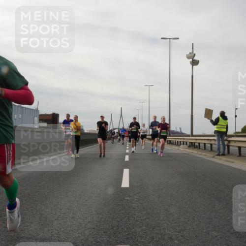 03.10.2025 - Köhlbrandbrückenlauf Matties Gatica Varas http://msf.ph/oto/9189451 03.10.2025 15:58:10 Position 3 9295 meine-sportfotos.de