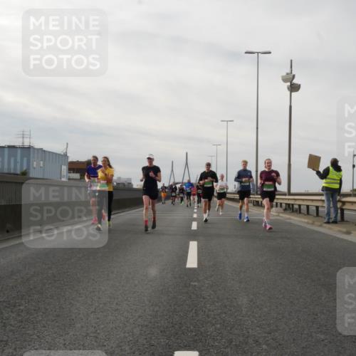 03.10.2025 - Köhlbrandbrückenlauf Matties Gatica Varas http://msf.ph/oto/9189452 03.10.2025 15:58:11 Position 3  meine-sportfotos.de