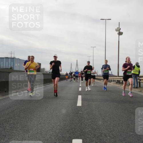 03.10.2025 - Köhlbrandbrückenlauf Matties Gatica Varas http://msf.ph/oto/9189456 03.10.2025 15:58:12 Position 3  meine-sportfotos.de
