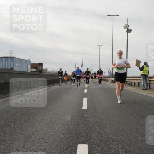 03.10.2025 - Köhlbrandbrückenlauf Matties Gatica Varas http://msf.ph/oto/9189471 03.10.2025 15:58:15 Position 3  meine-sportfotos.de