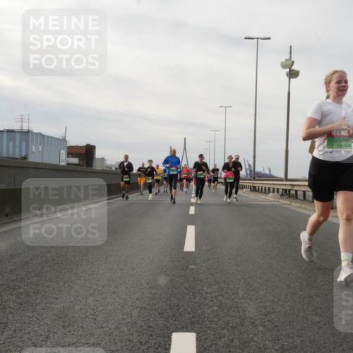 03.10.2025 - Köhlbrandbrückenlauf Matties Gatica Varas http://msf.ph/oto/9189476 03.10.2025 15:58:16 Position 3 7660 meine-sportfotos.de