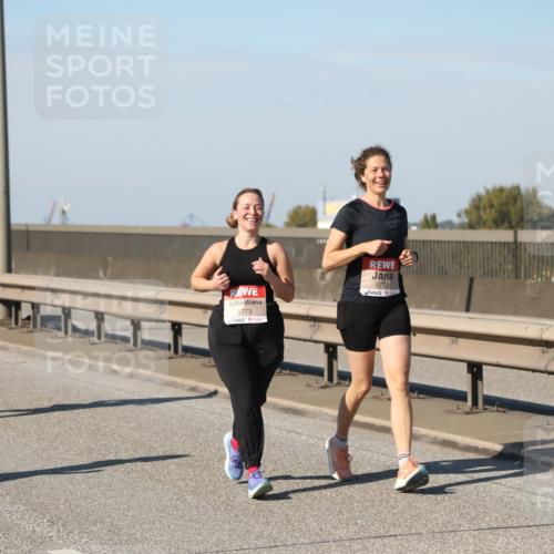 03.10.2025 - Köhlbrandbrückenlauf Yannick Fuchs http://msf.ph/oto/9189486 03.10.2025 12:09:14 Position 3 5773, 5772 meine-sportfotos.de