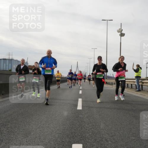 03.10.2025 - Köhlbrandbrückenlauf Matties Gatica Varas http://msf.ph/oto/9189490 03.10.2025 15:58:19 Position 3  meine-sportfotos.de
