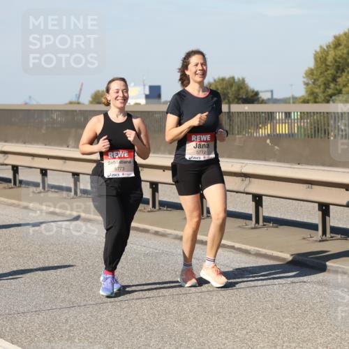 03.10.2025 - Köhlbrandbrückenlauf Yannick Fuchs http://msf.ph/oto/9189493 03.10.2025 12:09:15 Position 3 5773, 5772 meine-sportfotos.de