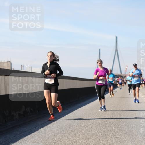 03.10.2025 - Köhlbrandbrückenlauf Yannick Fuchs http://msf.ph/oto/9189495 03.10.2025 11:49:02 Position 3  meine-sportfotos.de