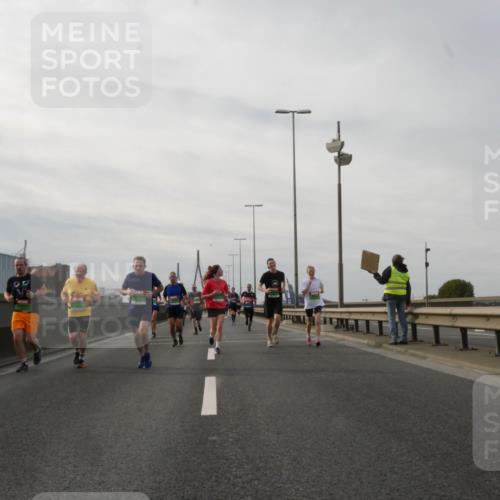 03.10.2025 - Köhlbrandbrückenlauf Matties Gatica Varas http://msf.ph/oto/9189500 03.10.2025 15:58:22 Position 3  meine-sportfotos.de