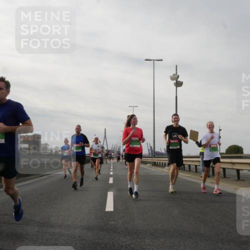 03.10.2025 - Köhlbrandbrückenlauf Matties Gatica Varas http://msf.ph/oto/9189511 03.10.2025 15:58:24 Position 3 3318 meine-sportfotos.de