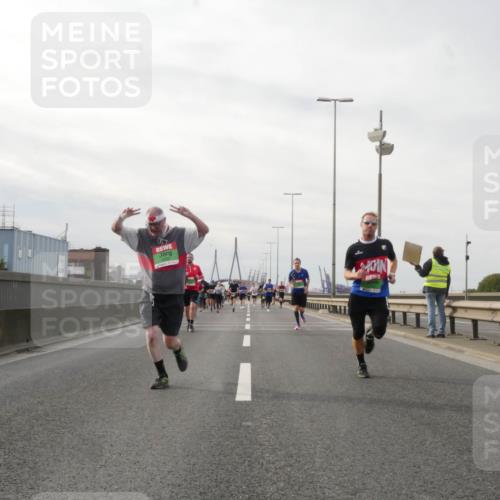 03.10.2025 - Köhlbrandbrückenlauf Matties Gatica Varas http://msf.ph/oto/9189517 03.10.2025 15:58:28 Position 3  meine-sportfotos.de