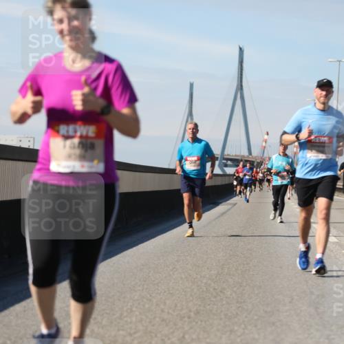 03.10.2025 - Köhlbrandbrückenlauf Yannick Fuchs http://msf.ph/oto/9189527 03.10.2025 11:49:05 Position 3  meine-sportfotos.de