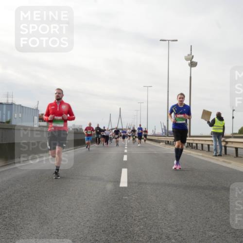 03.10.2025 - Köhlbrandbrückenlauf Matties Gatica Varas http://msf.ph/oto/9189528 03.10.2025 15:58:31 Position 3  meine-sportfotos.de