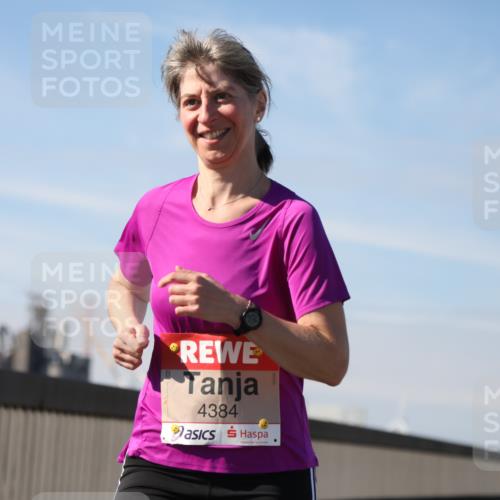 03.10.2025 - Köhlbrandbrückenlauf Yannick Fuchs http://msf.ph/oto/9189530 03.10.2025 11:49:05 Position 3 4384 meine-sportfotos.de