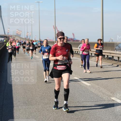 03.10.2025 - Köhlbrandbrückenlauf Yannick Fuchs http://msf.ph/oto/9189538 03.10.2025 12:09:19 Position 3  meine-sportfotos.de